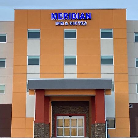 Meridian Inn & Suites Regina Airport Exterior foto