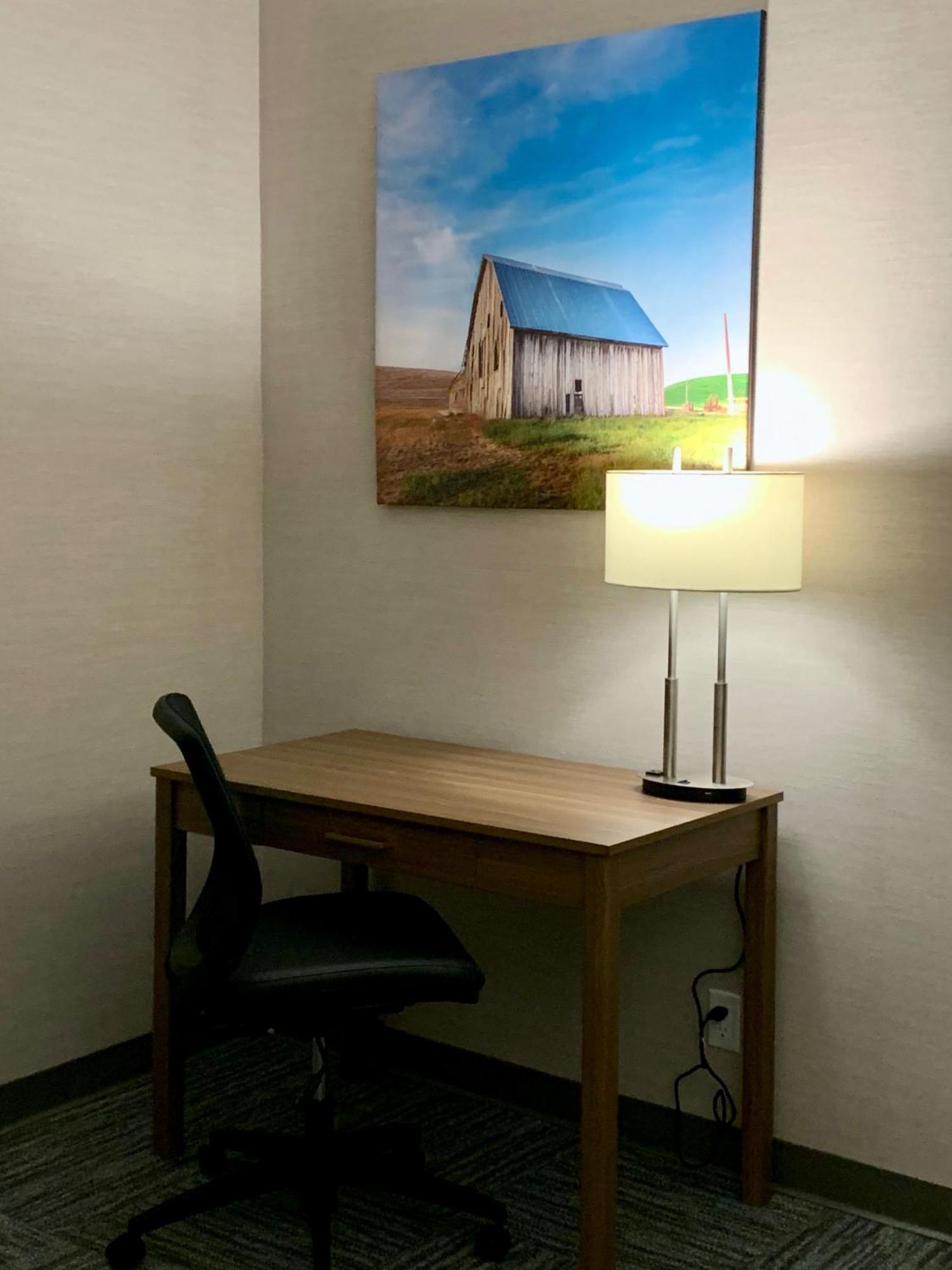 Meridian Inn & Suites Regina Airport Zimmer foto