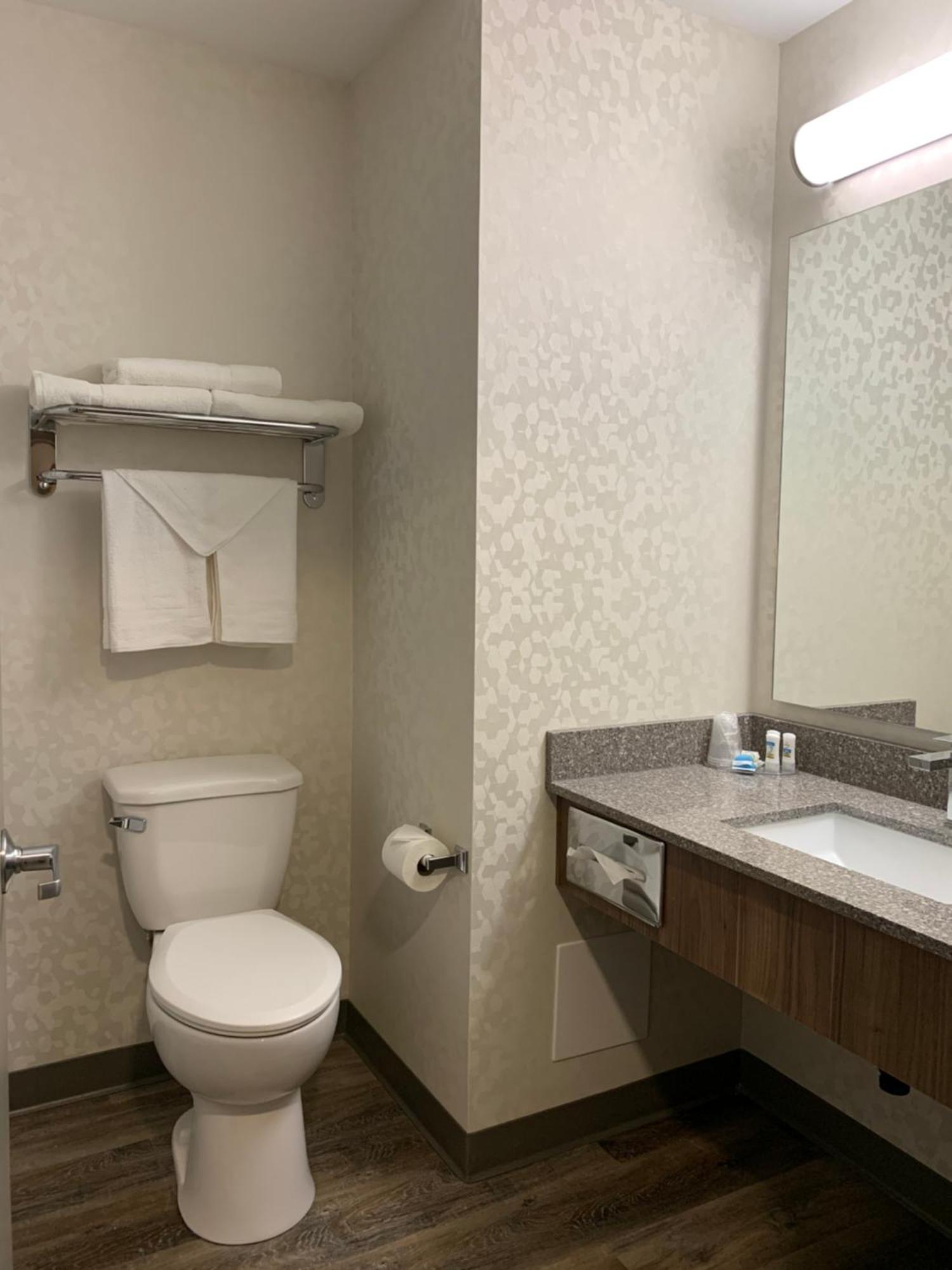 Meridian Inn & Suites Regina Airport Zimmer foto